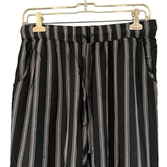 3 for $30! American eagle black striped drawstring pants - Picture 2 of 8
